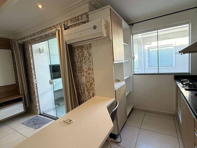 Apartamento 2 quartos e 2 banheiros, à venda, no bairro Ingleses do Rio Vermelho em Florianópolis