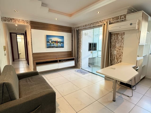 Apartamento 2 quartos e 2 banheiros, à venda, no bairro Ingleses do Rio Vermelho em Florianópolis