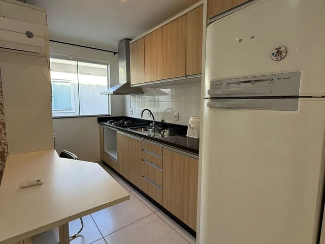 Apartamento 2 quartos e 2 banheiros, à venda, no bairro Ingleses do Rio Vermelho em Florianópolis