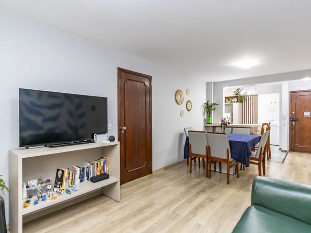Apartamento 2 quartos e 1 banheiro, à venda, no bairro Rebouças em Curitiba