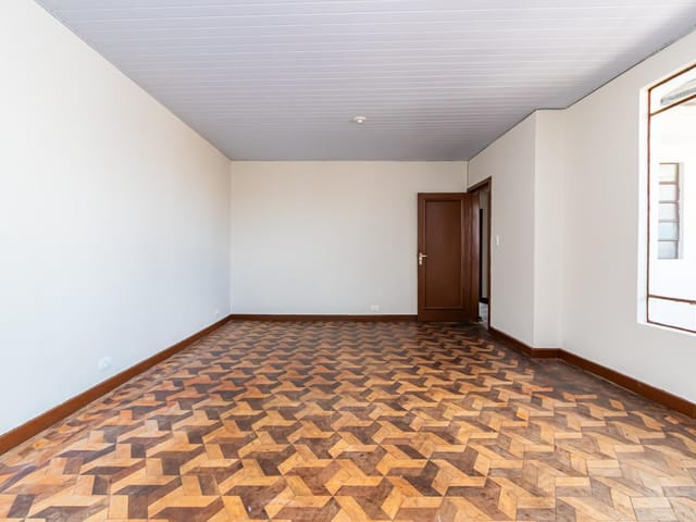 Apartamento 2 quartos e 1 banheiro, à venda, no bairro Centro em Curitiba