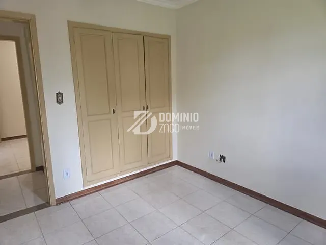 Apartamento com 100m² 3 quartos e 3 banheiros, à venda, no bairro Mercês em Uberaba