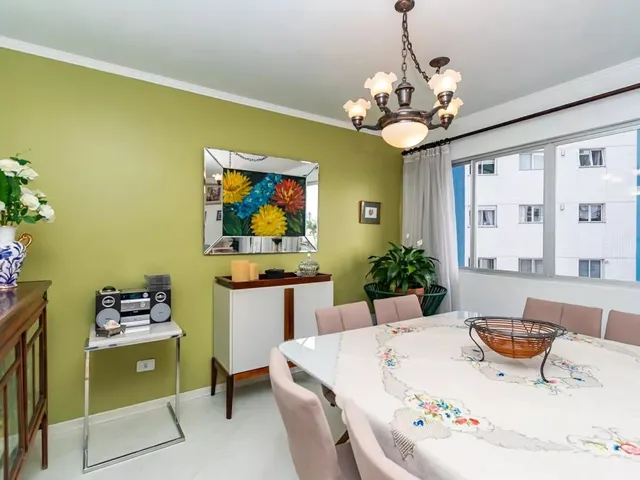 Apartamento 2 quartos e 2 banheiros, à venda, no bairro Cristo Rei em Curitiba
