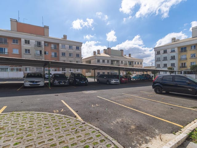 Apartamento 2 quartos e 1 banheiro, à venda, no bairro Novo Mundo em Curitiba