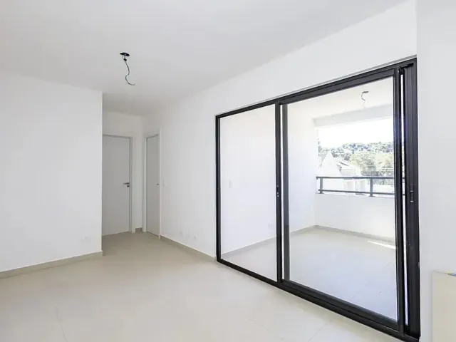 Apartamento 2 quartos e 1 banheiro, à venda, no bairro Cidade Industrial em Curitiba