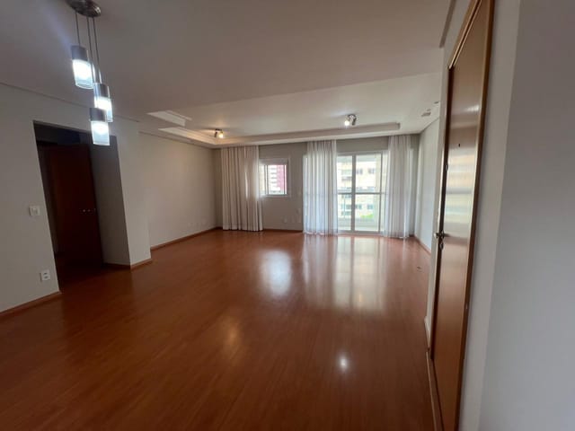 Foto do Apartamento - Apartamento com 3 Suítes e 3 Vagas na Saúde! | Paulista Imóveis.