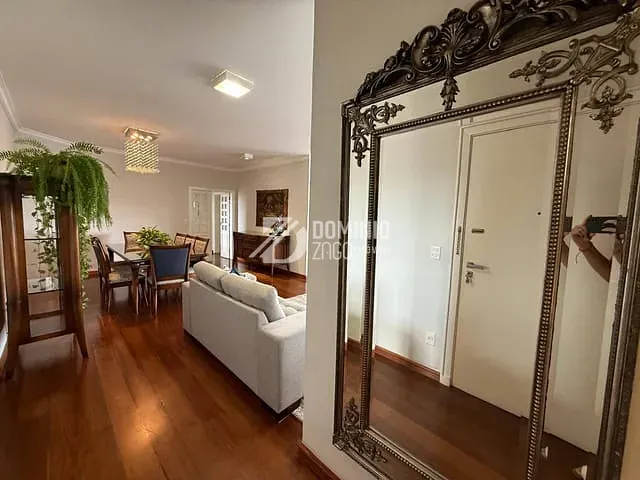 Apartamento 3 quartos e 5 banheiros, à venda ou para alugar, no bairro São Sebastião em Uberaba