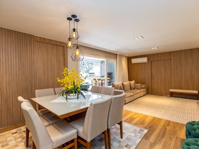 Apartamento 3 quartos e 2 banheiros, à venda, no bairro Campo Comprido em Curitiba