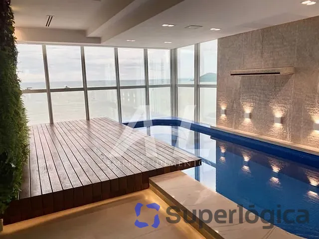 Apartamento 4 quartos e 6 banheiros, à venda, no bairro Centro em Balneário Camboriú