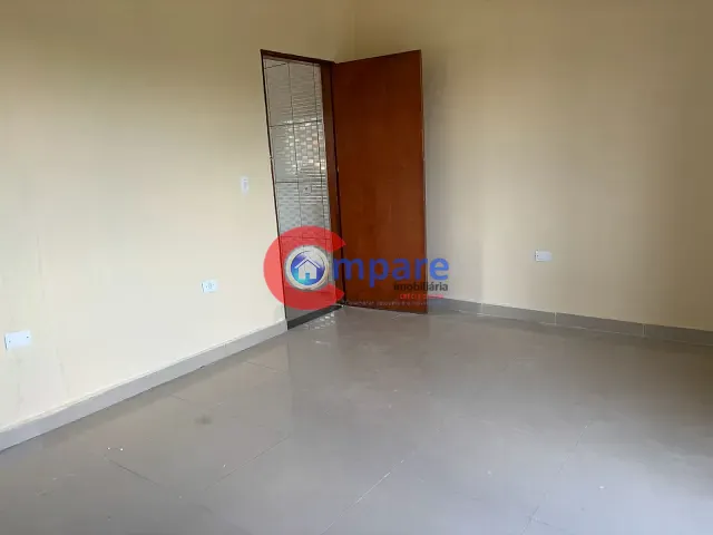 Apartamento 1 quarto e 1 banheiro, para alugar, no bairro Cidade Soberana em Guarulhos
