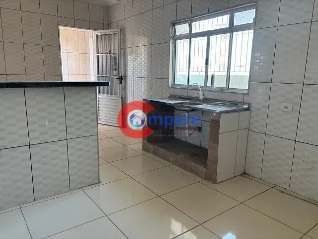 Apartamento 1 quarto e 1 banheiro, para alugar, no bairro Cidade Soberana em Guarulhos