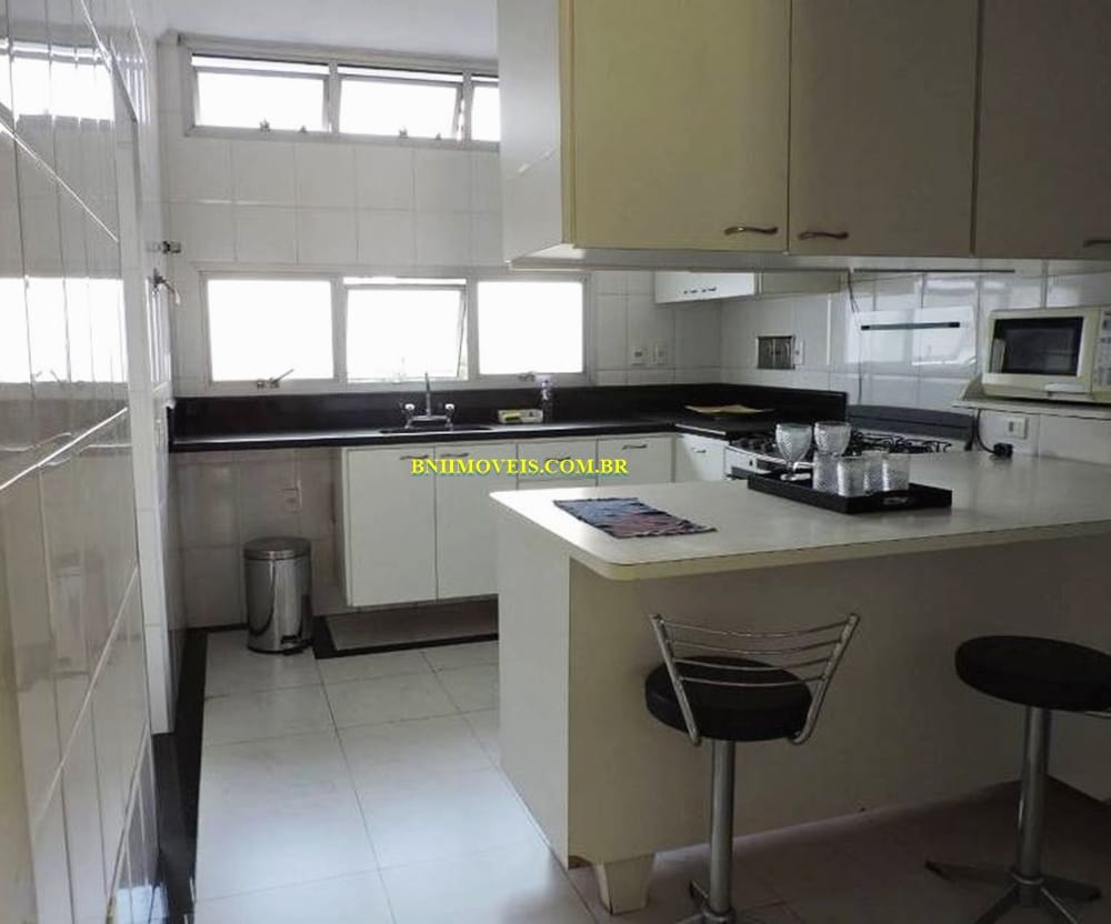 Apartamento à venda com 3 quartos, 160m² - Foto 4