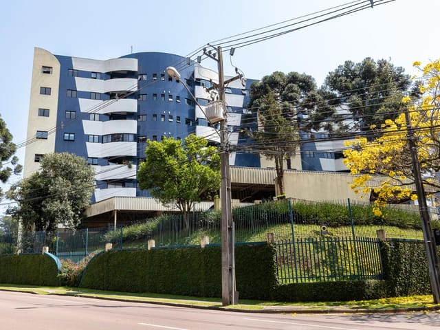 Apartamento 3 quartos e 2 banheiros, à venda, no bairro Campo Comprido em Curitiba