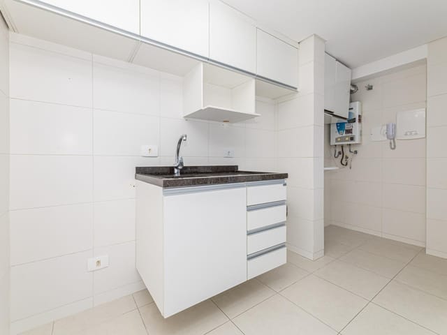 Apartamento 2 quartos e 2 banheiros, à venda, no bairro Bacacheri em Curitiba