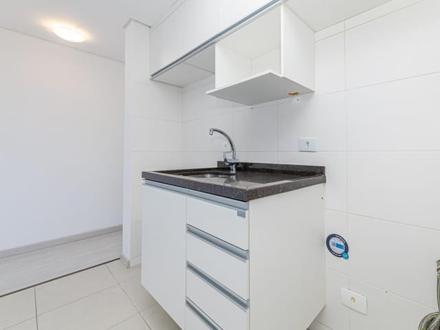 Apartamento 2 quartos e 2 banheiros, à venda, no bairro Bacacheri em Curitiba