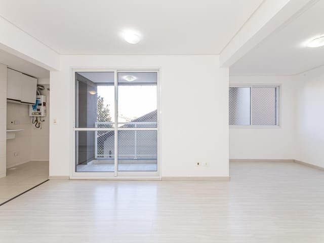 Apartamento 2 quartos e 2 banheiros, à venda, no bairro Bacacheri em Curitiba