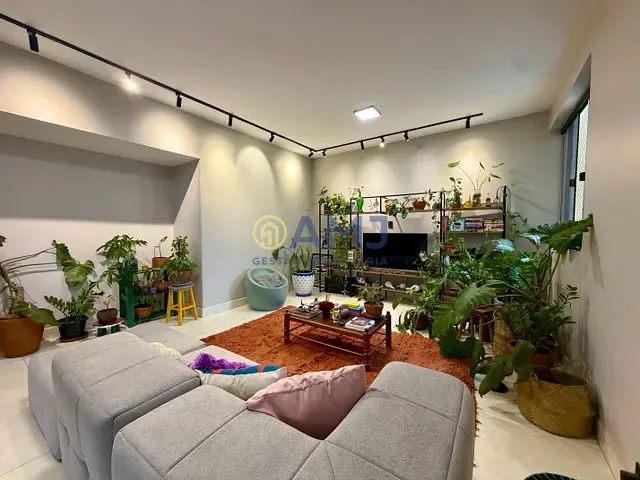 Apartamento com 152m² 3 quartos e 3 banheiros, à venda, no bairro Setor Central em Goiânia