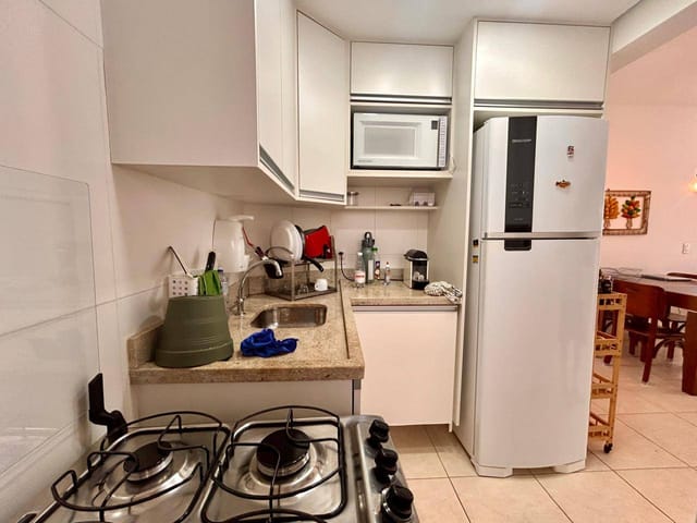 Apartamento 2 quartos e 2 banheiros, à venda ou para alugar, no bairro Maitinga em Bertioga