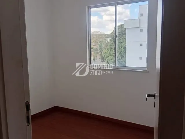 Apartamento 2 quartos e 1 banheiro, à venda, no bairro Quinta Boa Esperança em Uberaba