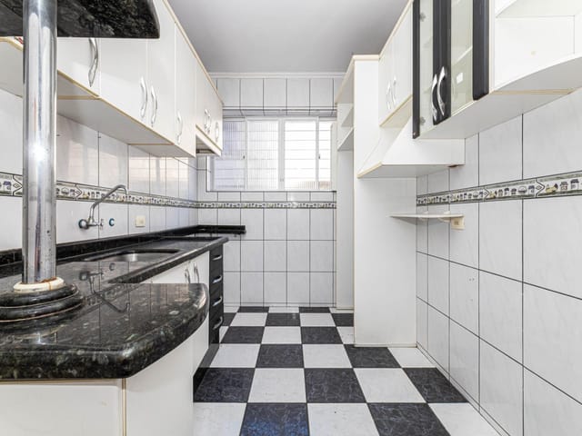 Apartamento 3 quartos e 2 banheiros, à venda, no bairro Mercês em Curitiba