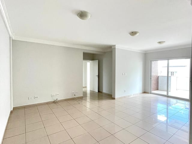 Apartamento com 175m² 3 quartos e 4 banheiros, à venda ou para alugar, no bairro Centro em Ponta Grossa