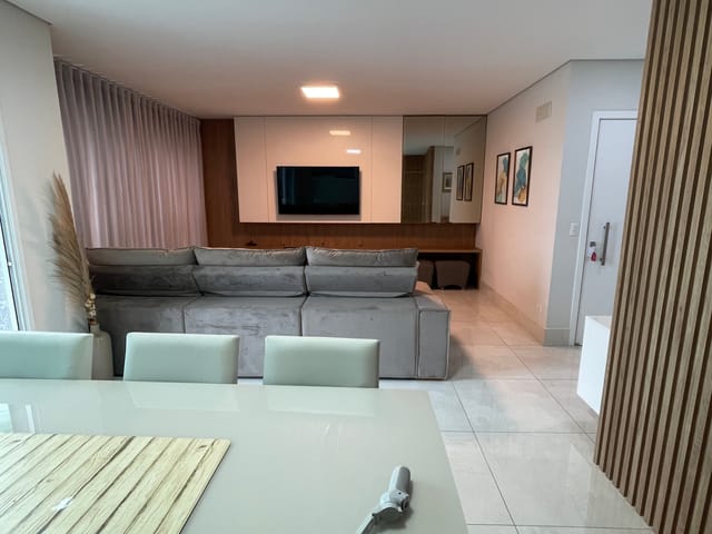 Apartamento com 187m² 3 quartos e 2 banheiros, à venda, no bairro Uvaranas em Ponta Grossa
