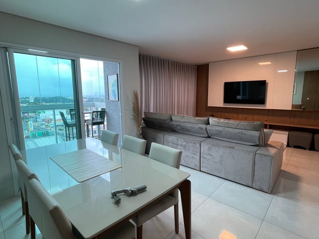 Apartamento com 187m² 3 quartos e 2 banheiros, à venda, no bairro Uvaranas em Ponta Grossa