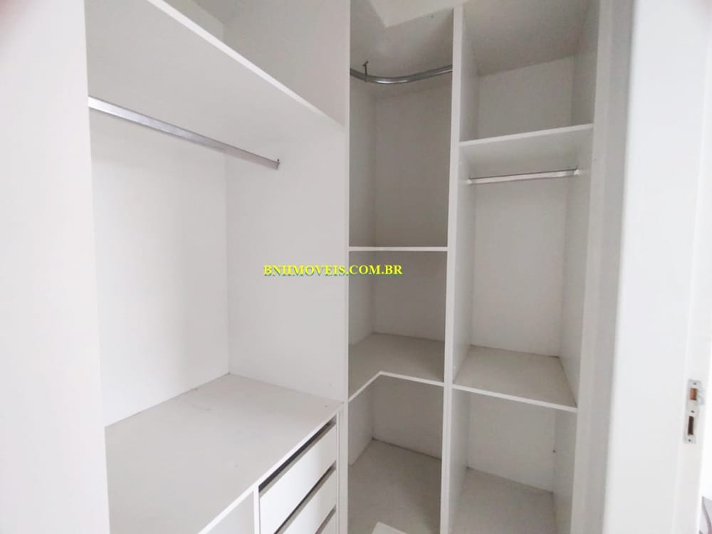 Apartamento para alugar com 2 quartos, 130m² - Foto 12