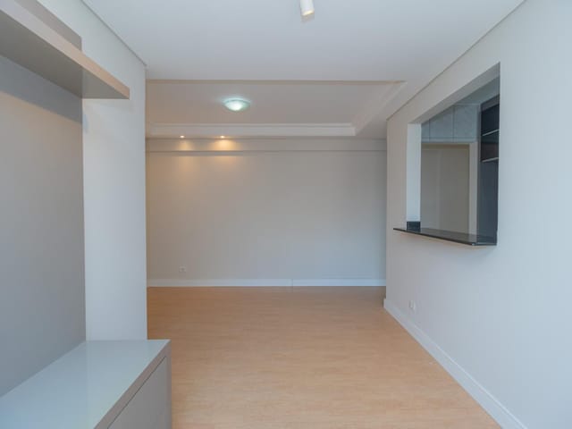 Apartamento 2 quartos e 1 banheiro, à venda, no bairro Centro em Curitiba