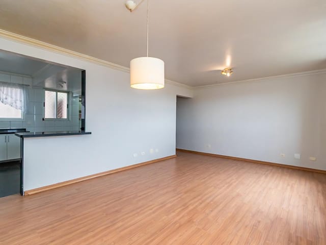 Apartamento 3 quartos e 2 banheiros, à venda, no bairro Rebouças em Curitiba