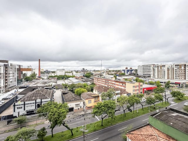 Apartamento 3 quartos e 2 banheiros, à venda, no bairro Rebouças em Curitiba