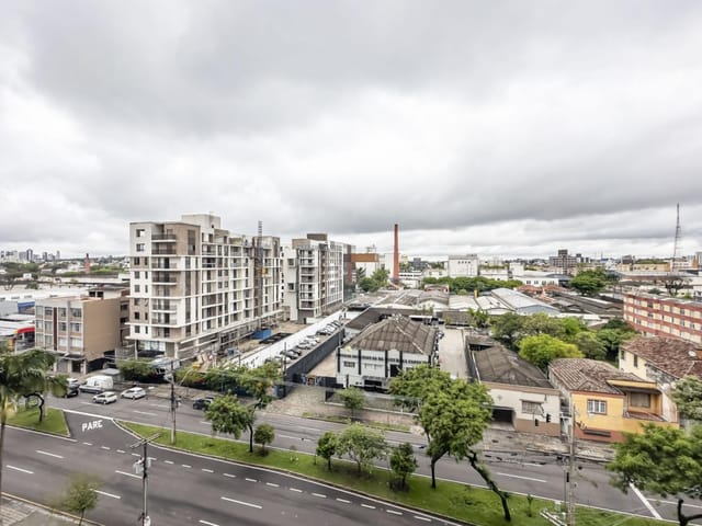 Apartamento 3 quartos e 2 banheiros, à venda, no bairro Rebouças em Curitiba