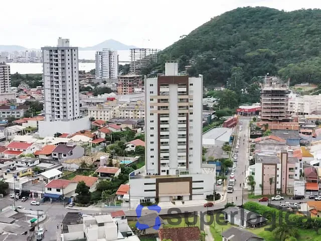 Apartamento com 110m², à venda, no bairro Fazenda em Itajaí