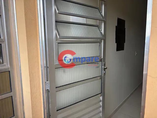 Apartamento 2 quartos e 1 banheiro, para alugar, no bairro Parque Continental II em Guarulhos