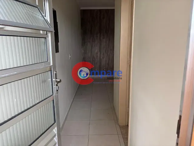 Apartamento 2 quartos e 1 banheiro, para alugar, no bairro Parque Continental II em Guarulhos