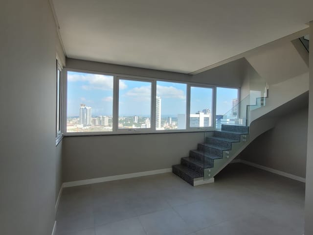 Apartamento com 145m² 3 quartos e 3 banheiros, à venda, no bairro Centro em Ponta Grossa
