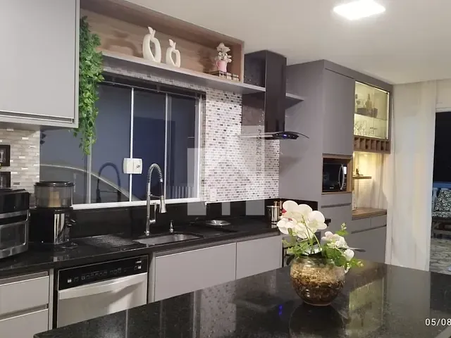 Sobrado com 280m² 3 quartos e 2 banheiros, à venda, no bairro Jardim Promeca em Várzea Paulista