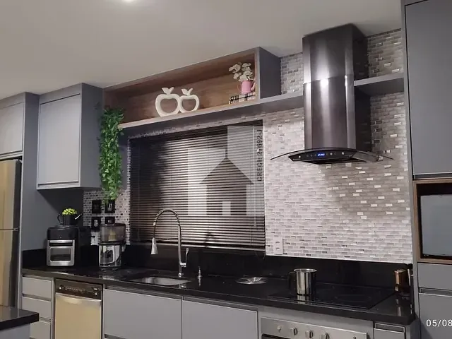 Sobrado com 280m² 3 quartos e 2 banheiros, à venda, no bairro Jardim Promeca em Várzea Paulista