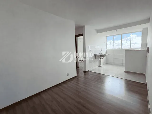 Apartamento 2 quartos e 1 banheiro, para alugar, no bairro Paraíso em Uberaba