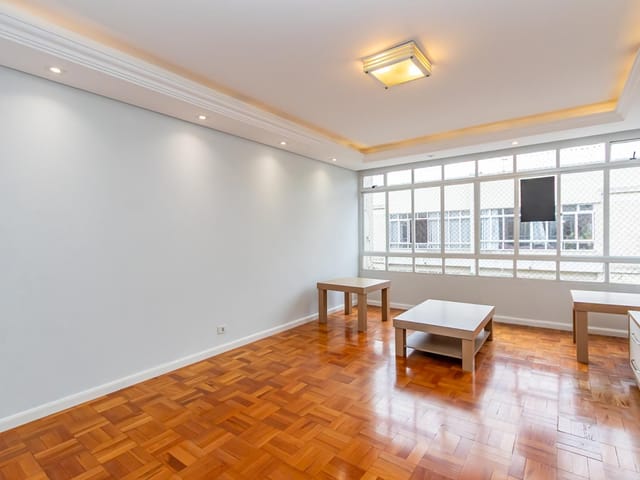 Apartamento 3 quartos e 2 banheiros, à venda, no bairro Mercês em Curitiba