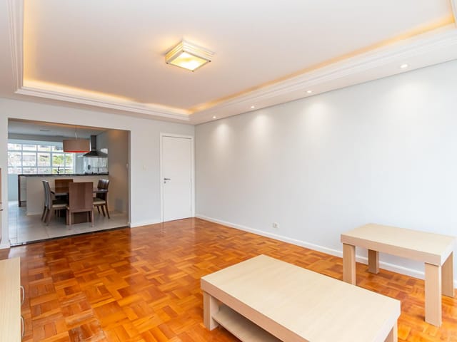 Apartamento 3 quartos e 2 banheiros, à venda, no bairro Mercês em Curitiba