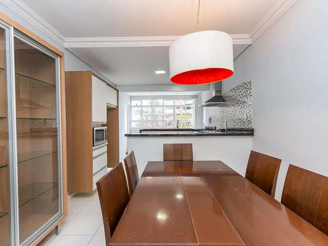 Apartamento 3 quartos e 2 banheiros, à venda, no bairro Mercês em Curitiba