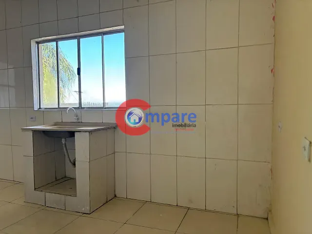 Apartamento 1 quarto e 1 banheiro, para alugar, no bairro Cidade Soberana em Guarulhos