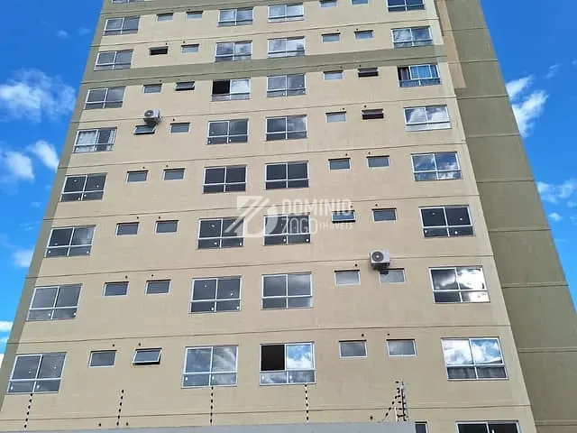 Apartamento com 62m² 1 quarto e 1 banheiro, à venda ou para alugar, no bairro Universitário em Uberaba