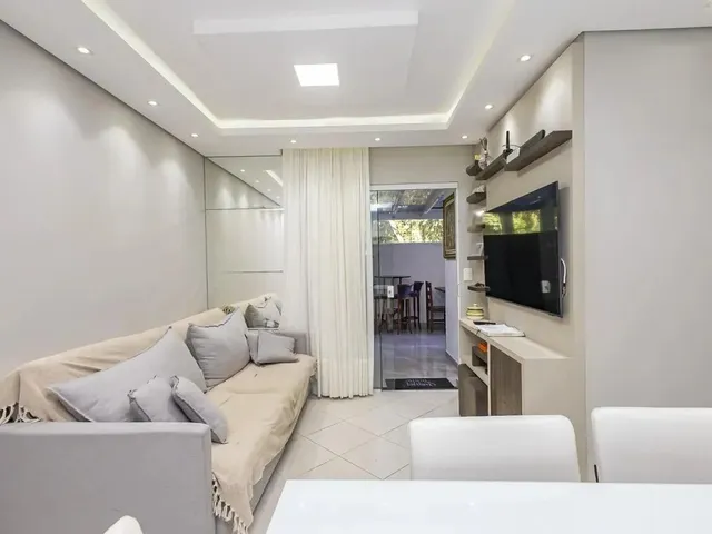 Apartamento 3 quartos e 2 banheiros, à venda, no bairro Campo Comprido em Curitiba