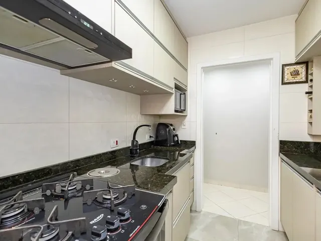 Apartamento 3 quartos e 2 banheiros, à venda, no bairro Campo Comprido em Curitiba