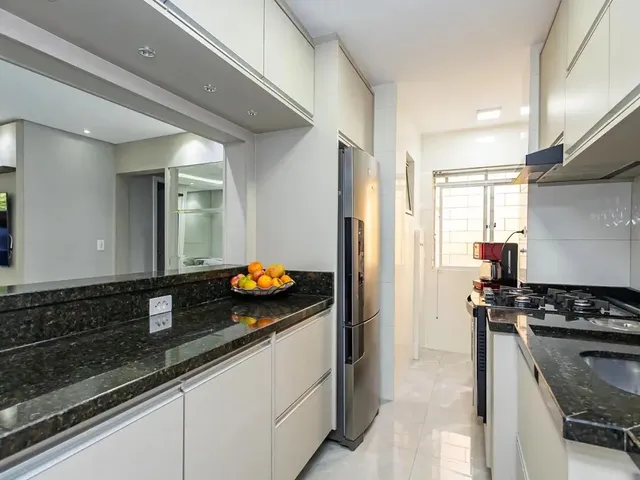 Apartamento 3 quartos e 2 banheiros, à venda, no bairro Campo Comprido em Curitiba