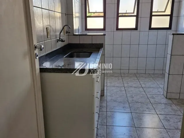 Apartamento com 109m² 3 quartos e 2 banheiros, para alugar, no bairro São Benedito em Uberaba