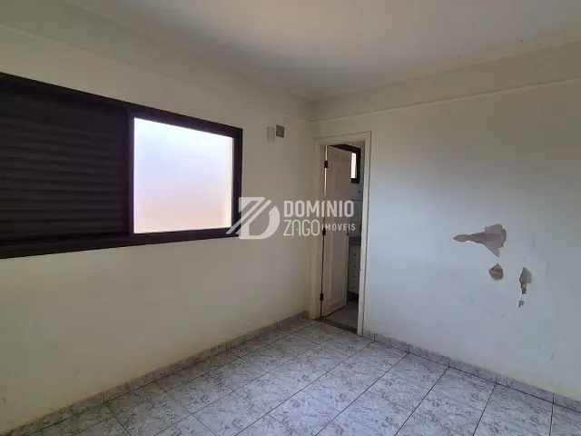 Apartamento com 109m² 3 quartos e 2 banheiros, para alugar, no bairro São Benedito em Uberaba