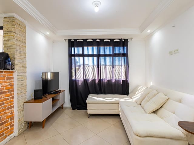 Apartamento 2 quartos e 1 banheiro, à venda, no bairro Campo Comprido em Curitiba